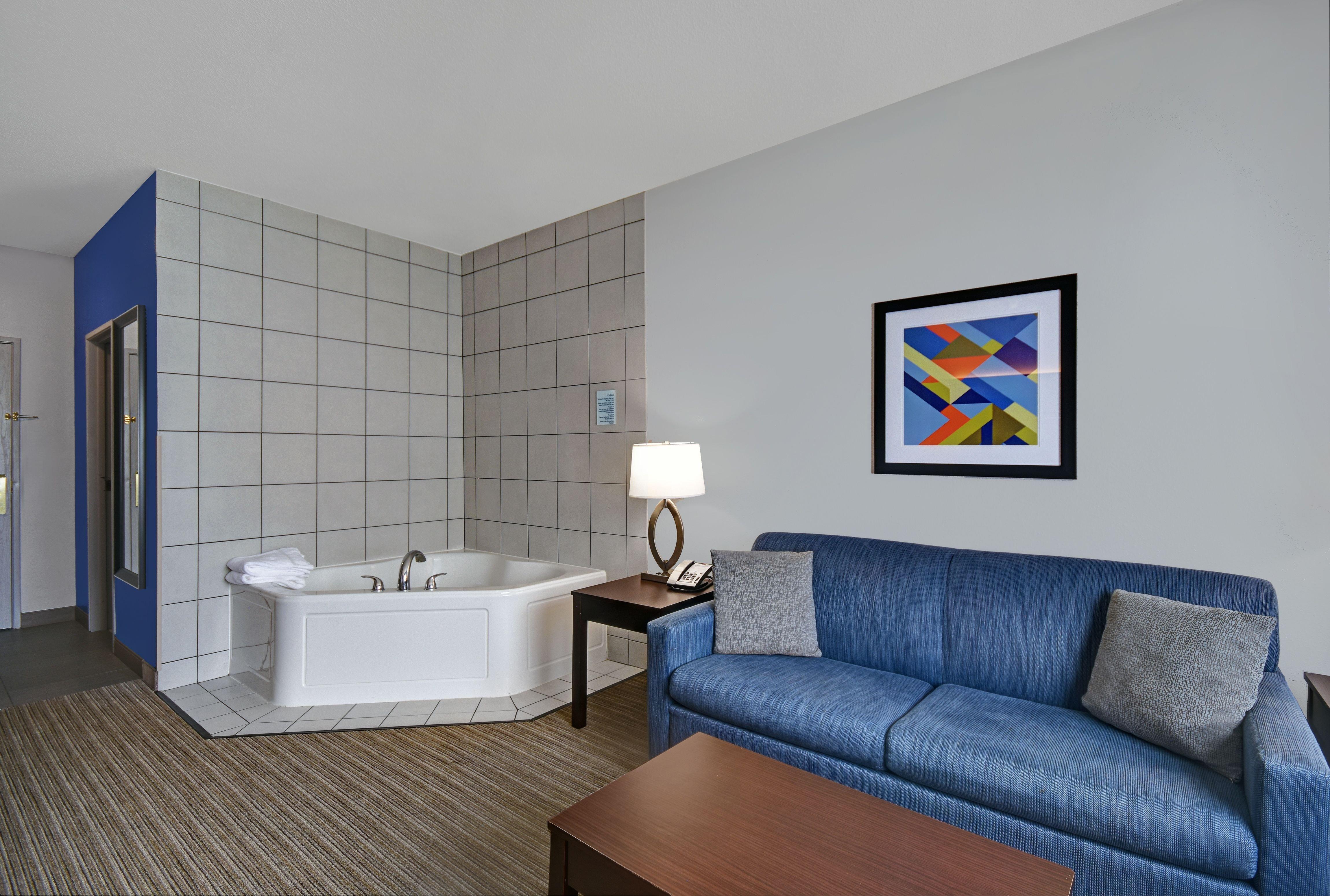 Holiday Inn Express Adrian By Ihg Exterior foto